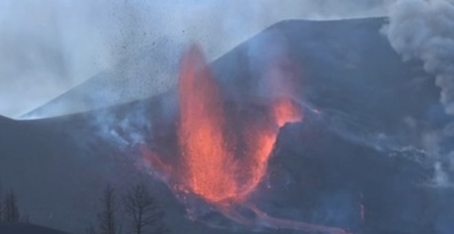 La emisión de dióxido de azufre se dispara y los científicos prevén la erupción más larga en 500 años
