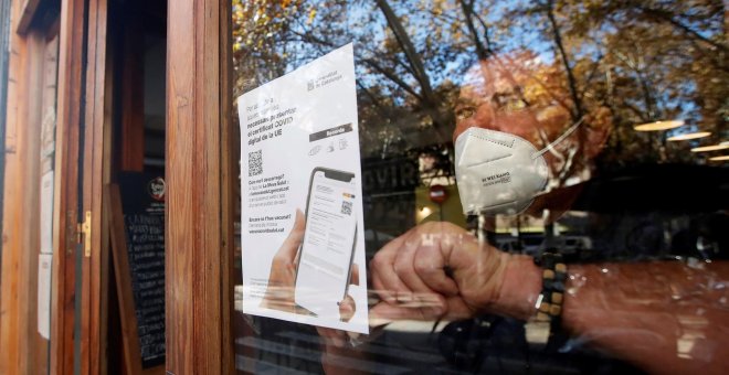 Centenares de personas se manifiestan en Barcelona en contra del pasaporte covid