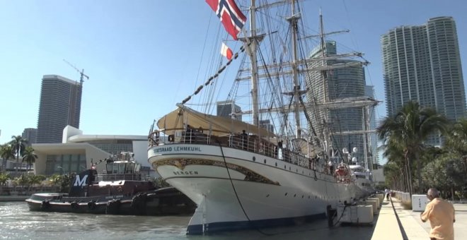 Un barco noruego de 107 años de antigüedad surca los mares para generar conciencia sobre el océano