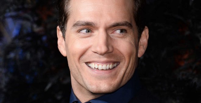 La absurdamente incómoda entrevista a Henry Cavill