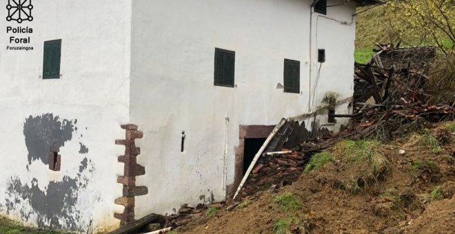 Primera víctima del temporal: una mujer fallece en Navarra al desprenderse el cobertizo de un caserío