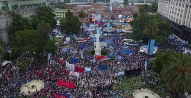 Fernández, Lula da Silva y Mujica participan en Buenos Aires en una marcha por los DDHH