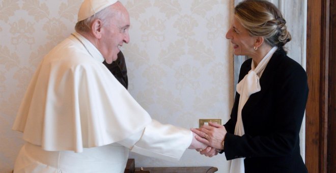 Yolanda Díaz habla en su reunión con el Papa de la importancia de acabar con la precariedad y de fomentar la dignidad del trabajo