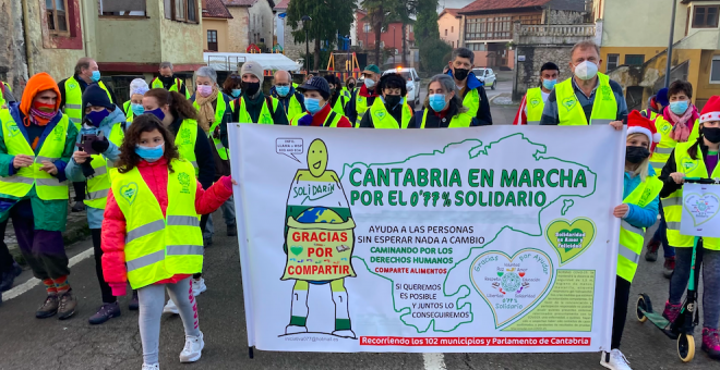 La 89 Marcha Cantabria Solidaria por el 0,77% une Valdáliga con Udías y Cabezón