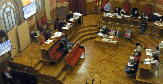 La Fiscalia demana dos anys de presó per una dona que va difamar menors migrats amb notícies falses