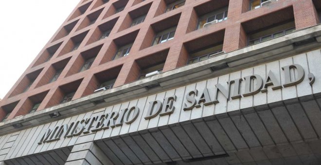 Un informe de Sanidad aconseja limitar las celebraciones navideñas ante el riesgo "muy alto" de expansión de ómicron