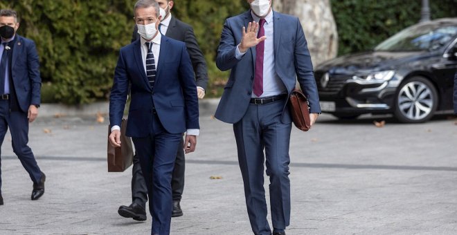 Sánchez anuncia la vuelta de las mascarillas en exteriores junto a un paquete de buenas intenciones para afrontar la sexta ola