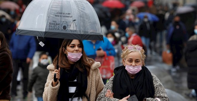 España celebra las navidades con récord de contagios y nuevas restricciones