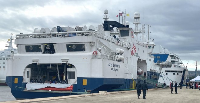 Los 558 migrantes rescatados por el barco de MSF desembarcan en Sicilia