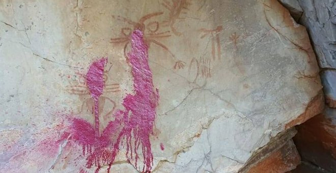 La Junta de Andalucía comienza a reparar ‘Las Sacerdotisas’, las pinturas rupestres que amanecieron vandalizadas