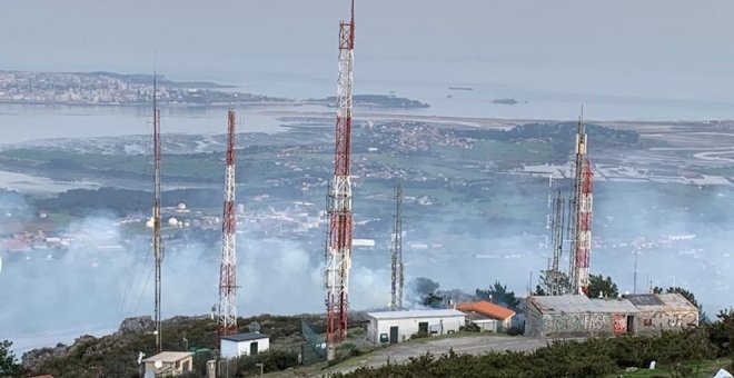 Cantabria tiene dos incendios activos en Molledo y cinco en fase de control