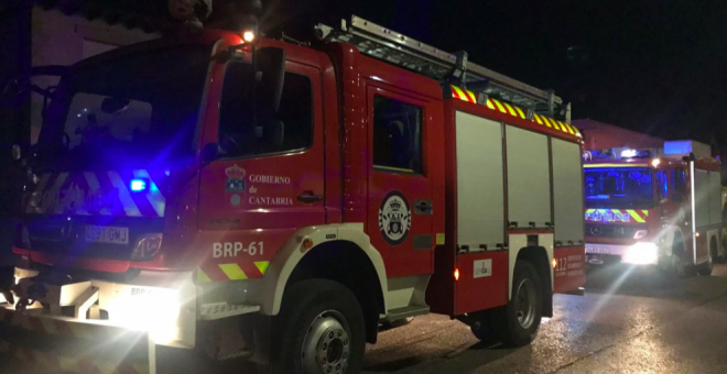 Trasladada al centro de salud una mujer tras incendiarse una cocina en Los Corrales