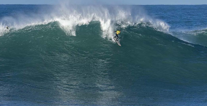 Natxo Gonzalez, campeón de la Vaca Gigante con dos olas gigantes y casi perfectas