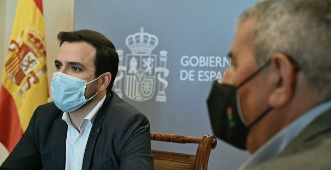 Alberto Garzón, positivo en covid, suspende sus actos pero trabajará en casa