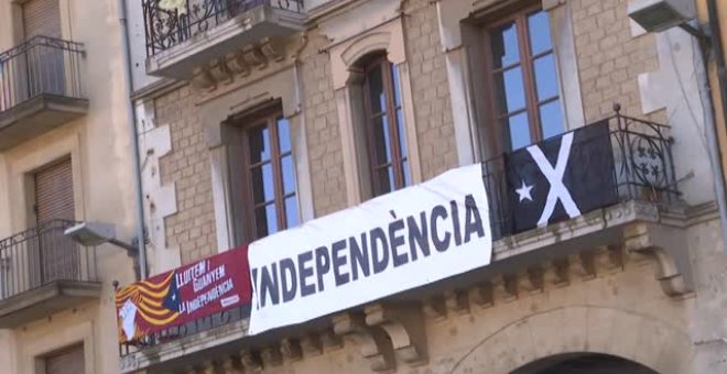 Vic prohíbe instalar una carpa en la plaza del pueblo a un colectivo que reclama clases en castellano