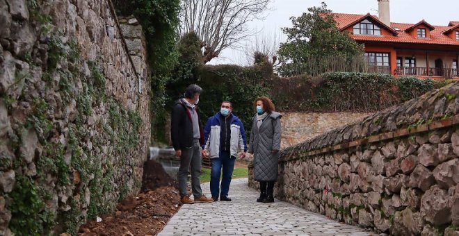 El Ayuntamiento mejora el pavimento en el camino de la Puerta de los Pájaros