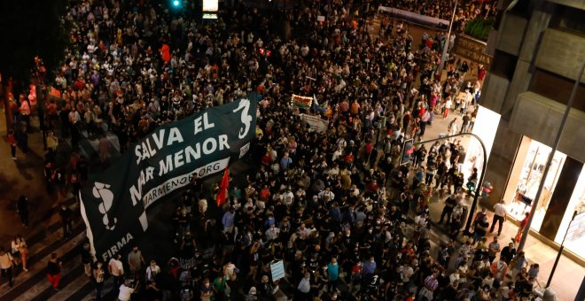 La Fiscalía pide 21 meses de prisión por daños al mar Menor para dos altos cargos del Gobierno de Murcia