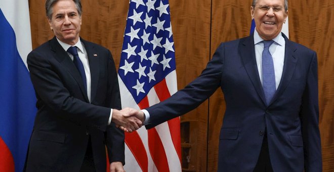 La reunión entre EEUU y Rusia constata las diferencias entre ambas potencias en una escalada de máxima tensión
