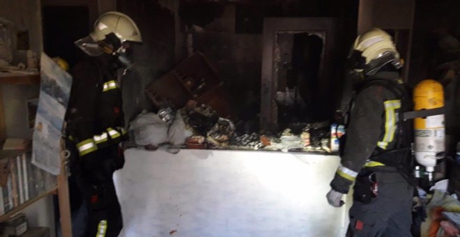 Sofocado un incendio en una vivienda de San Pantaleón de Aras