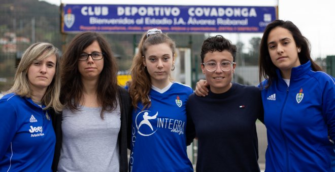 El Covadonga Femenino se reúne con la concejala de Deportes más de un mes después de solicitarlo
