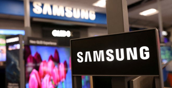 Samsung Singapur retira un anuncio en el que aparece una 'drag queen' por "ser ofensivo" para el islam