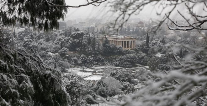 El temporal 'Elpís' azota Grecia con bajas temperaturas, frío y nieve