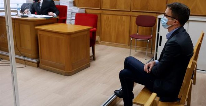 La jueza suspende el juicio de Errejón hasta que la Audiencia aclare si debe abstenerse