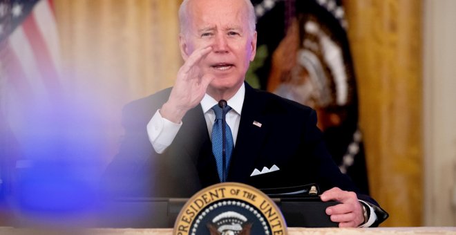 Biden llama "estúpido hijo de puta" a un periodista de la cadena Fox News