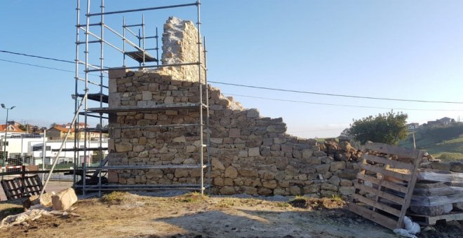Cantabristas considera un "destrozo" la rehabilitación de la torre medieval de Tagle