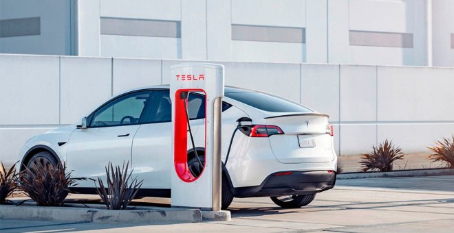 Un rumor asegura que Tesla permitirá la recarga a 324 kW de potencia, pero, ¿es posible?