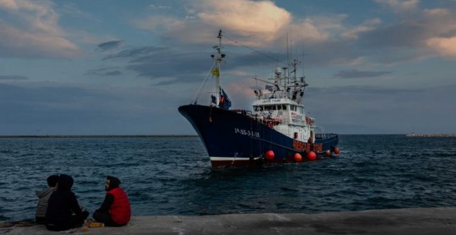 Con M de... - La historia del Aita Mari, el pesquero que salva vidas en el Mediterráneo