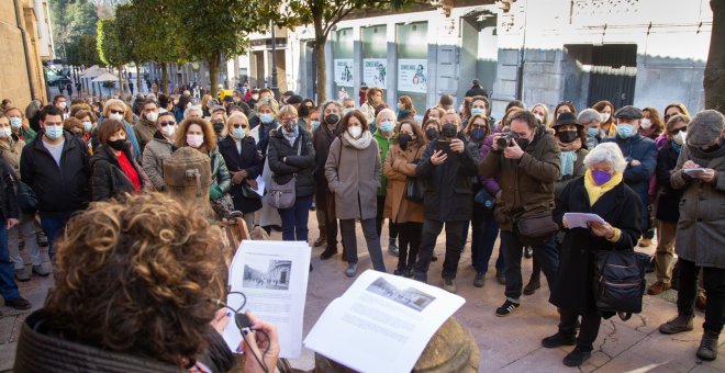 El movimiento vecinal ovetense convoca una concentración silenciosa en defensa de las bibliotecas públicas