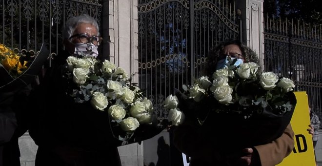 Los desgarradores testimonios de las familias de los muertos en residencias: "Mi madre se ahogó en su propio vómito"