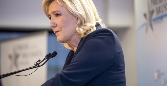 Le Pen suspende su visita a Guadalupe tras ser increpada por independentistas: "Las ideas de extrema derecha son delitos"