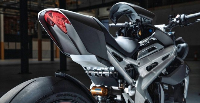 Esta es la primera moto eléctrica de Triumph, y tiene un motor capaz de rendir hasta 670 CV