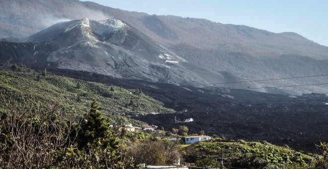 Los afectados por la erupción en La Palma reclaman más ayudas para reparar los desastres provocados por el volcán