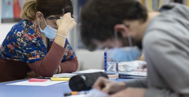 Miles de opositores en Madrid esperan con incertidumbre y desasosiego la resolución de las plazas tres años después