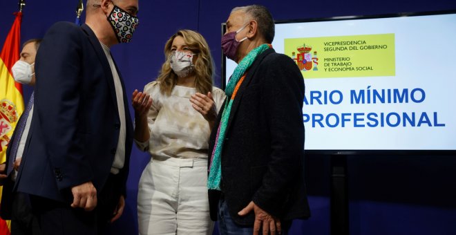 Yolanda Díaz pacta con los sindicatos subir el SMI a 1.000 euros