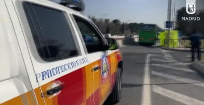 Herida grave una mujer arrollada por un autobús en una vía de servicio de la A-6 a la entrada de Madrid