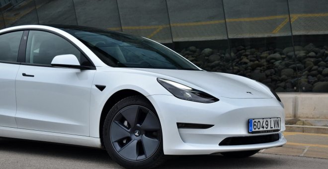 Probamos el Tesla Model 3, el coche eléctrico más vendido del mundo... ¿está sobrevalorado?