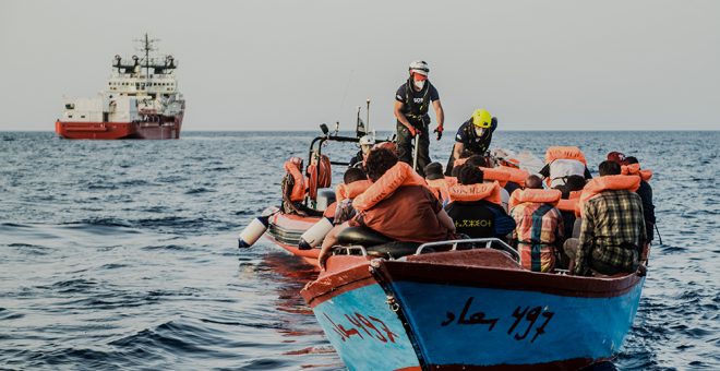 El Ocean Viking rescata a 247 migrantes tras su quinto rescate en tres días