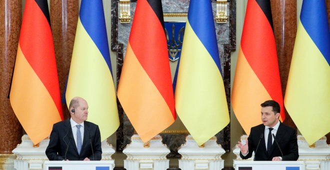 Scholz y Zelenski abordan el posible fortalecimiento de la ayuda militar a Ucrania