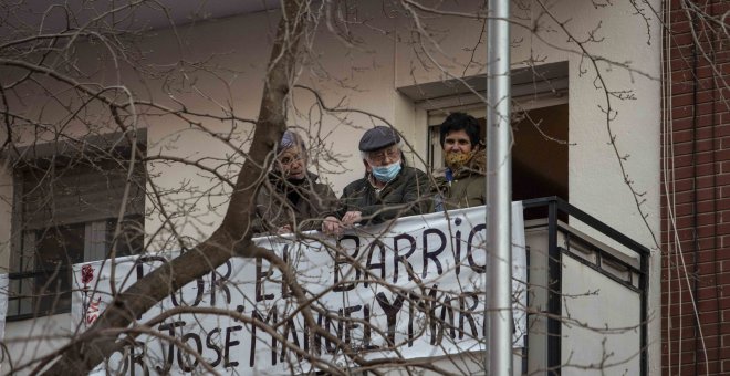 El desahucio de los octogenarios de Carabanchel, en imágenes