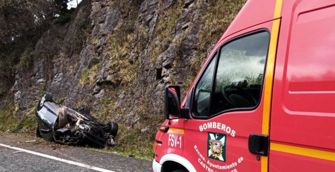 Cinco heridos al volcar un vehículo en la N-634 entres Islares y Cerdigo