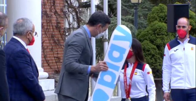 Sánchez recibe a los deportistas de los Juegos Olímpicos de invierno de Pekín