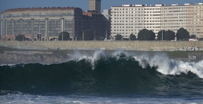 Protección Civil alerta de olas de hasta 7 metros este jueves y viernes