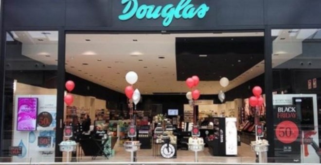 Douglas cerrará 136 tiendas de las 199 que tiene en España
