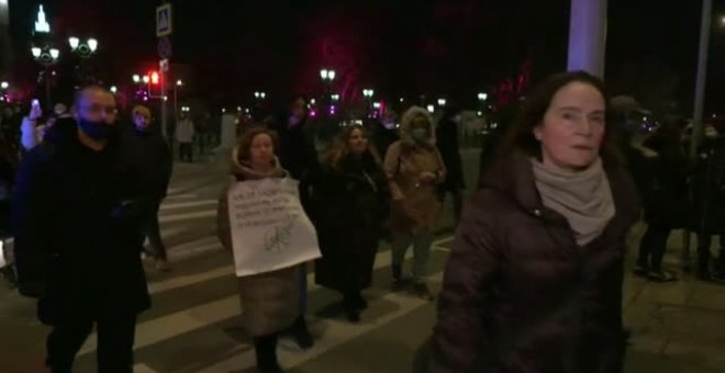 Cientos de rusos gritan "No a la guerra" en Moscú