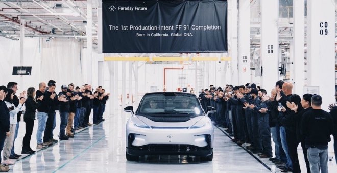 No, no son visiones: el primer Faraday FF91 sale de la línea de montaje