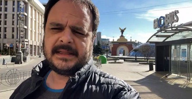 Alberto Sicilia, enviado especial a Kiev: "Hay bastantes civiles dispuestos a resistir, ya sea con un kalashnikov o con cócteles molotov"